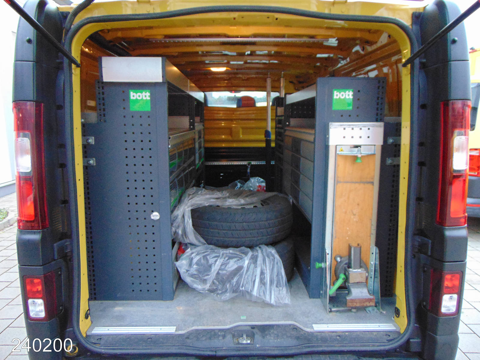 Opel VIVARO 1.6 CDTI L2 -AHK-Bott-Klima-Navi-, Interne Nummer: 240200 Bild Nr. 8