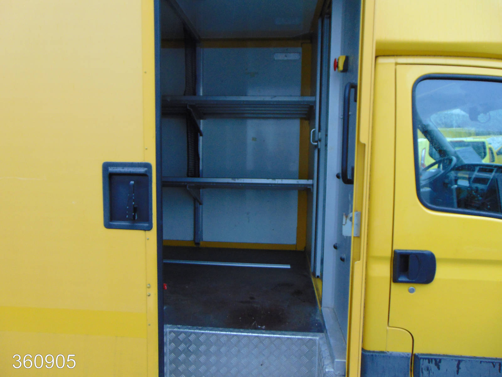 Iveco Daily 35 S 11 A / P Maxi Postkoffer Regalsystem, Interne Nummer: 360905 Bild Nr. 11