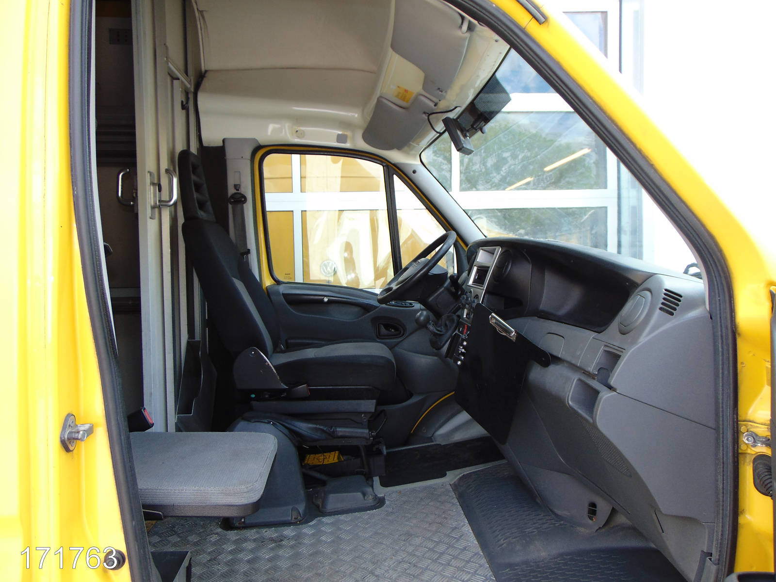 Iveco Daily 35 S 11 A / P Maxi Postkoffer Regalsystem, Interne Nummer: 171763 Bild Nr. 8
