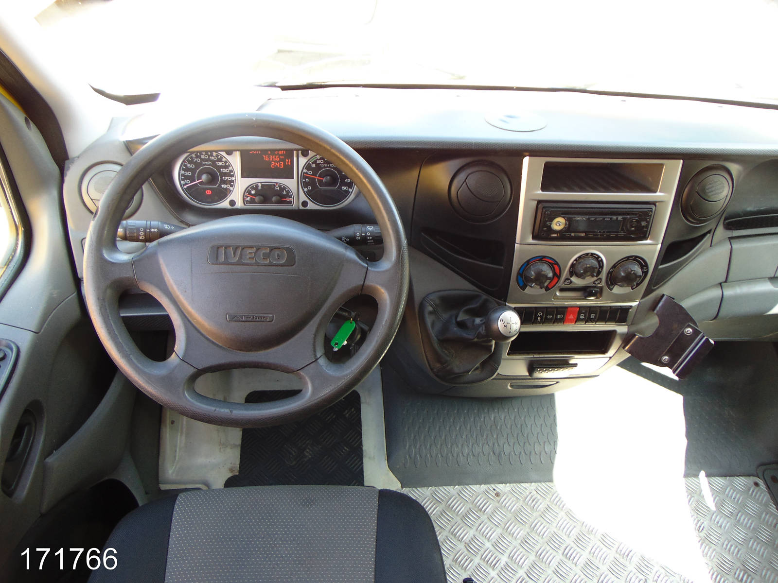 Iveco Daily 35 S 11 A / P Maxi Postkoffer Regalsystem, Interne Nummer: 171766 Bild Nr. 4