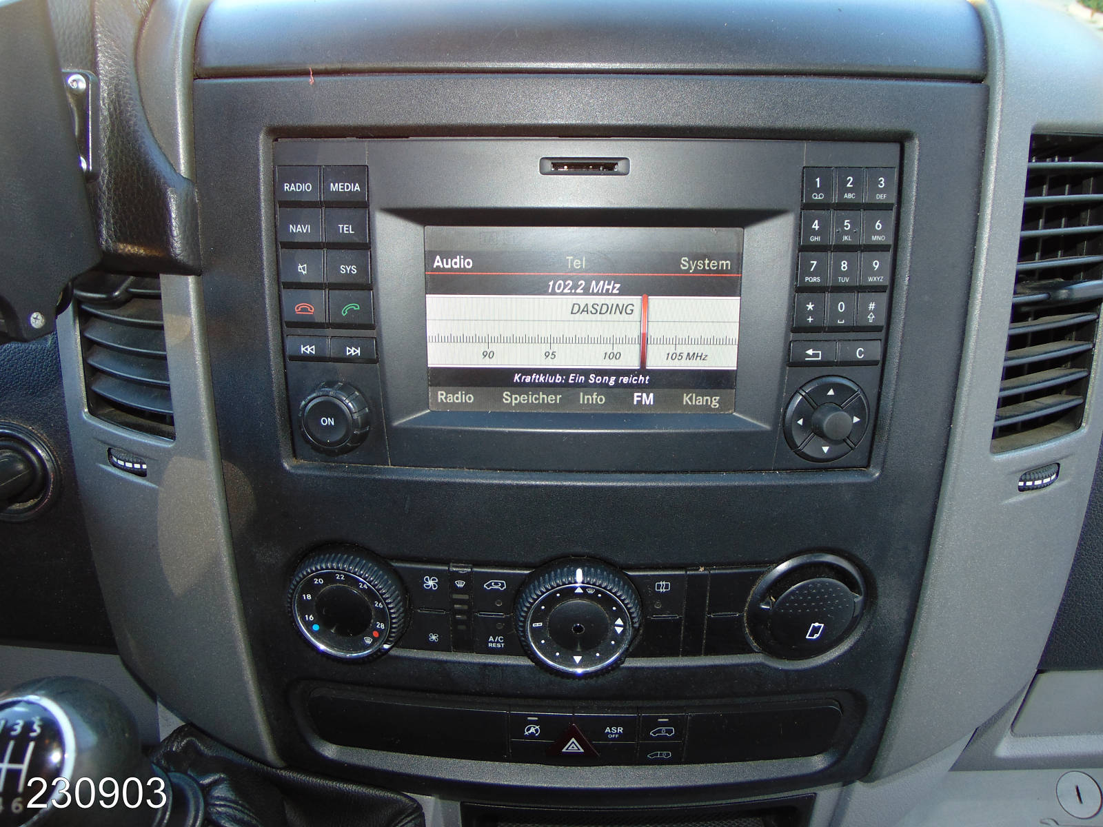 VW Crafter 35 2.0 TDI Regalsystem-Klima-Kamera, Interne Nummer: 230903 Bild Nr. 6