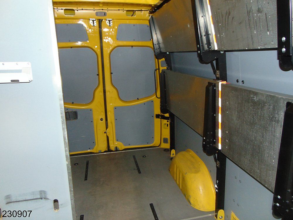 VW Crafter 35 2.0 TDI Regalsystem-Klima-Kamera, Interne Nummer: 230907 Bild Nr. 9