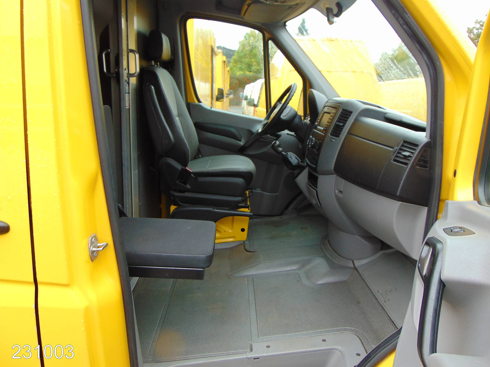 VW Crafter 35 2.0 TDI Regalsystem-Klima-Kamera, Interne Nummer: 231003 Bild Nr. 7