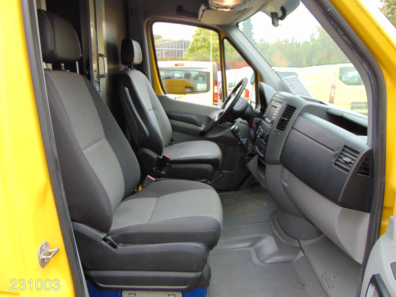 VW Crafter 35 2.0 TDI Regalsystem-Klima-Kamera, Interne Nummer: 231003 Bild Nr. 8