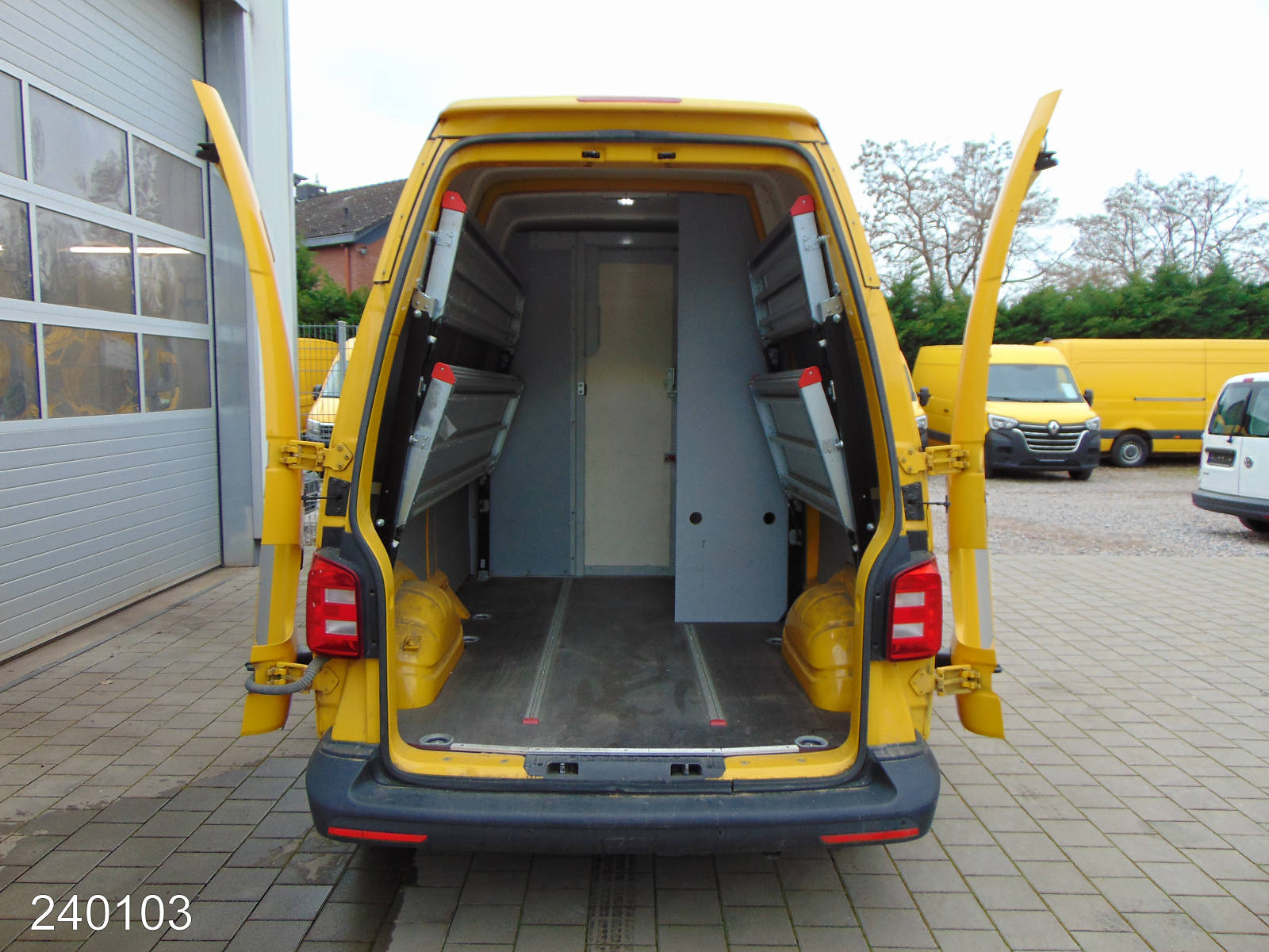 VW T6 Transporter 2.0 TDI hoch & lang L2H3 Regalsystem-Klima, Interne Nummer: 240103 Bild Nr. 8