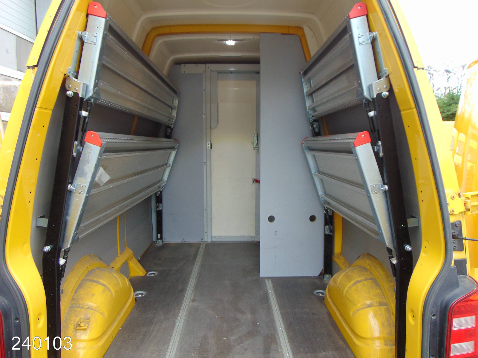 VW T6 Transporter 2.0 TDI hoch & lang L2H3 Regalsystem-Klima, Interne Nummer: 240103 Bild Nr. 9