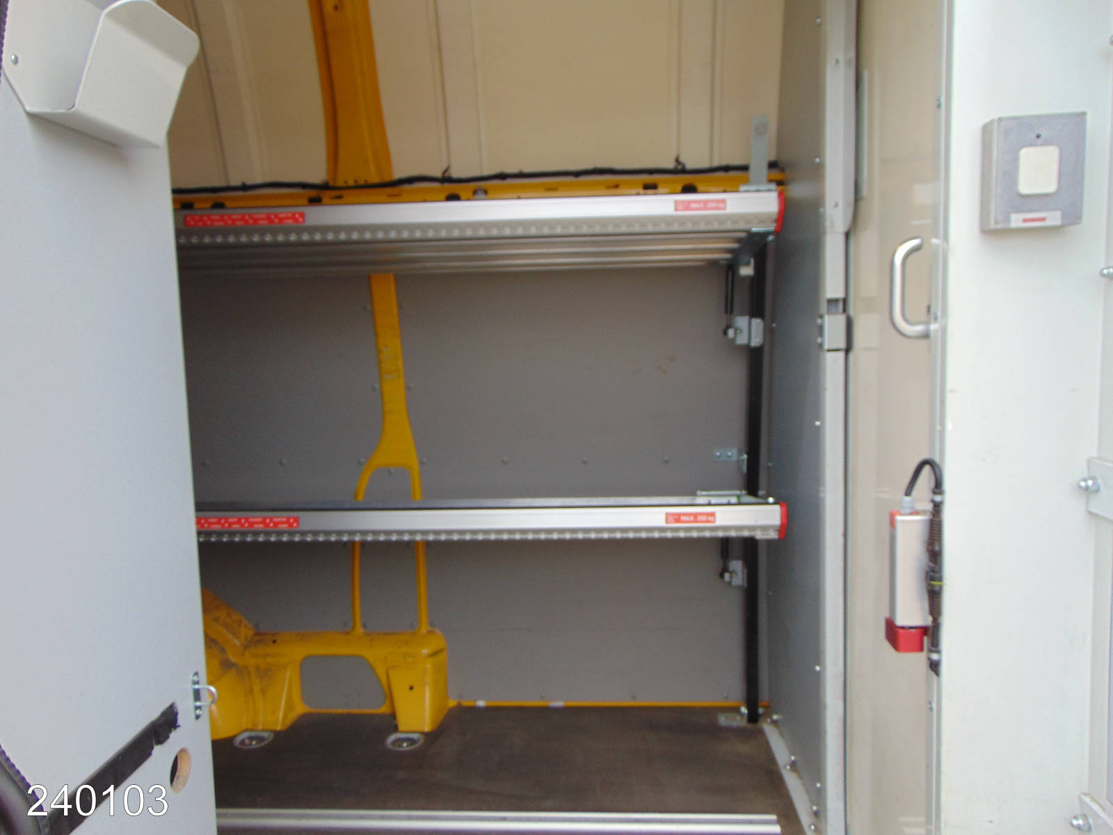 VW T6 Transporter 2.0 TDI hoch & lang L2H3 Regalsystem-Klima, Interne Nummer: 240103 Bild Nr. 10