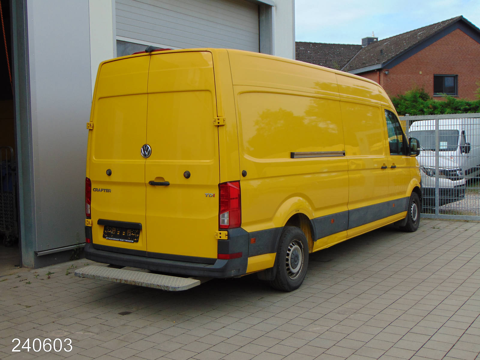 VW Crafter 35 140 2.0 TDI Maxi Regalsystem-Klima-Kamera, Interne Nummer: 240603 Bild Nr. 2