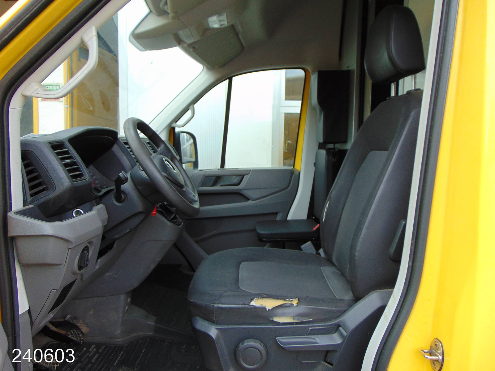 VW Crafter 35 140 2.0 TDI Maxi Regalsystem-Klima-Kamera, Interne Nummer: 240603 Bild Nr. 3