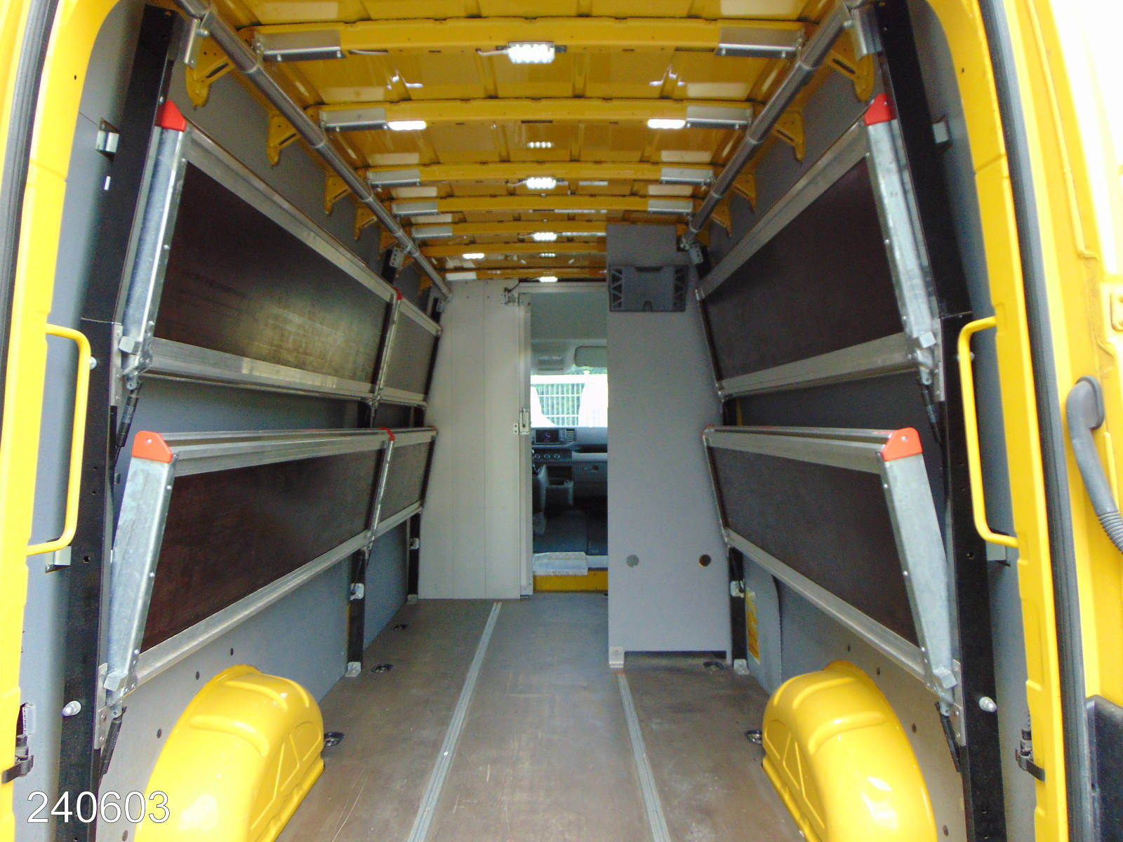 VW Crafter 35 140 2.0 TDI Maxi Regalsystem-Klima-Kamera, Interne Nummer: 240603 Bild Nr. 9