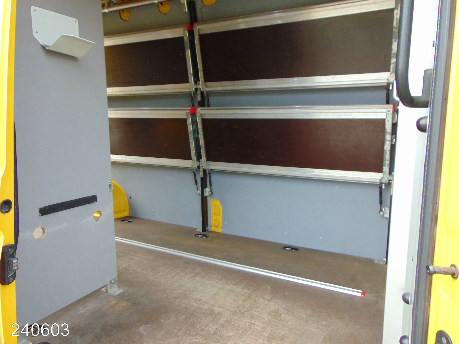 VW Crafter 35 140 2.0 TDI Maxi Regalsystem-Klima-Kamera, Interne Nummer: 240603 Bild Nr. 10