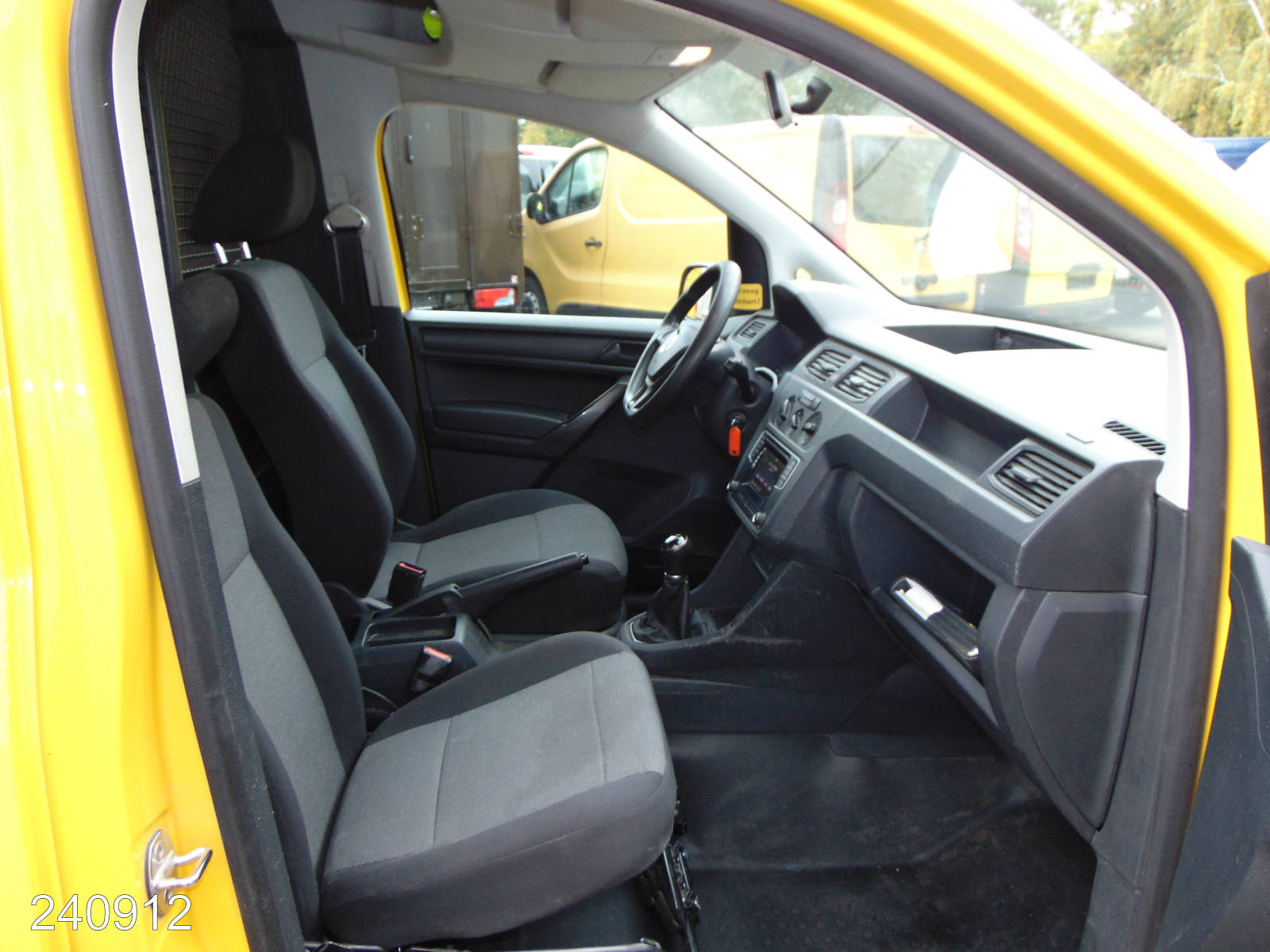 VW Caddy 2.0 TDI 4Motion 2x Schiebetür-HFT, Interne Nummer: 240912 Bild Nr. 7