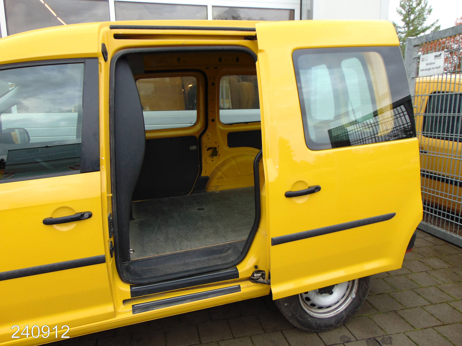 VW Caddy 2.0 TDI 4Motion 2x Schiebetür-HFT, Interne Nummer: 240912 Bild Nr. 9