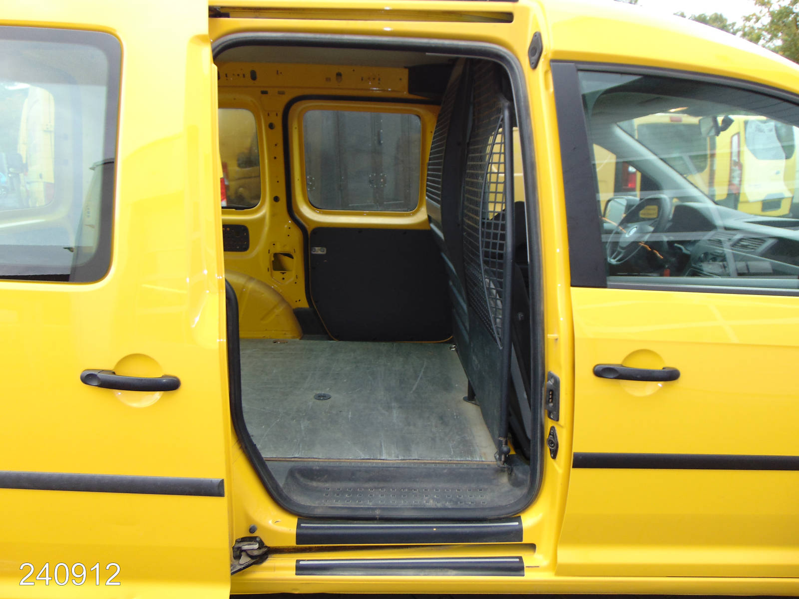 VW Caddy 2.0 TDI 4Motion 2x Schiebetür-HFT, Interne Nummer: 240912 Bild Nr. 10