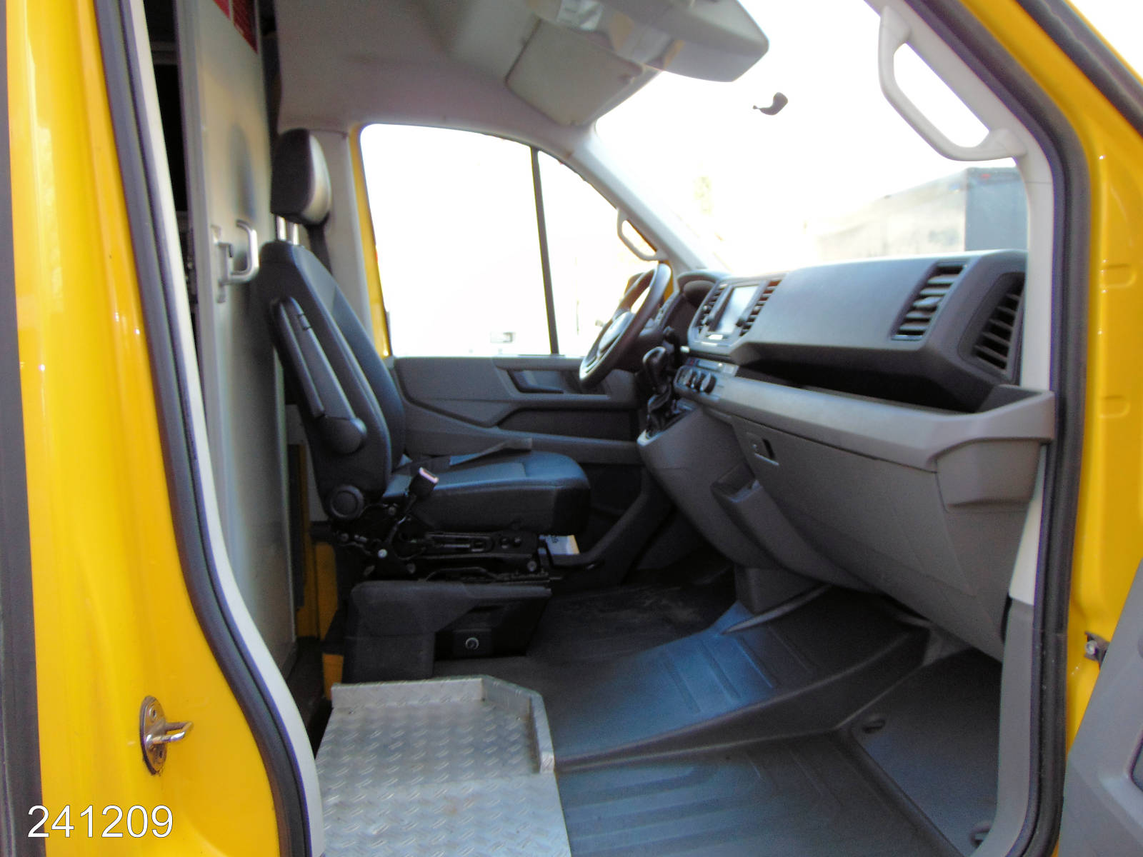 VW Crafter 35 2.0 TDI DSG Regalsystem-Klima-Kamera, Interne Nummer: 241209 Bild Nr. 8