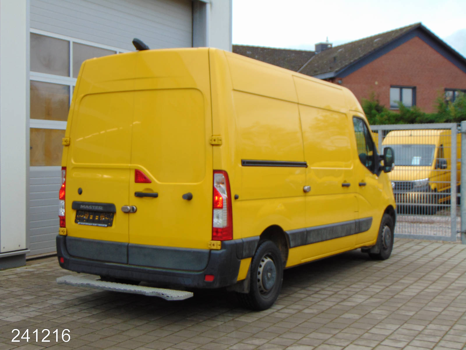 Renault Master 2.3 dCi 145 L2H2 Regalsystem-Klima-Kamera, Interne Nummer: 241216 Bild Nr. 2