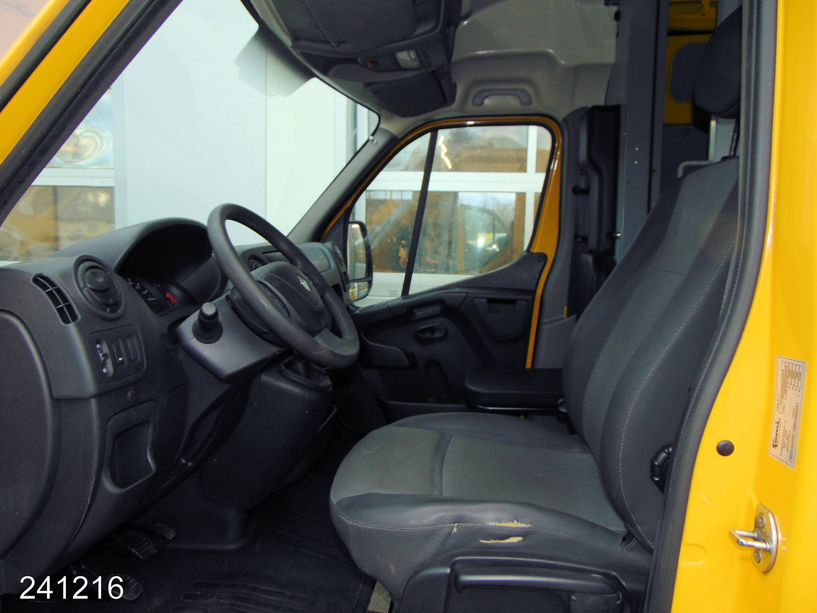 Renault Master 2.3 dCi 145 L2H2 Regalsystem-Klima-Kamera, Interne Nummer: 241216 Bild Nr. 3