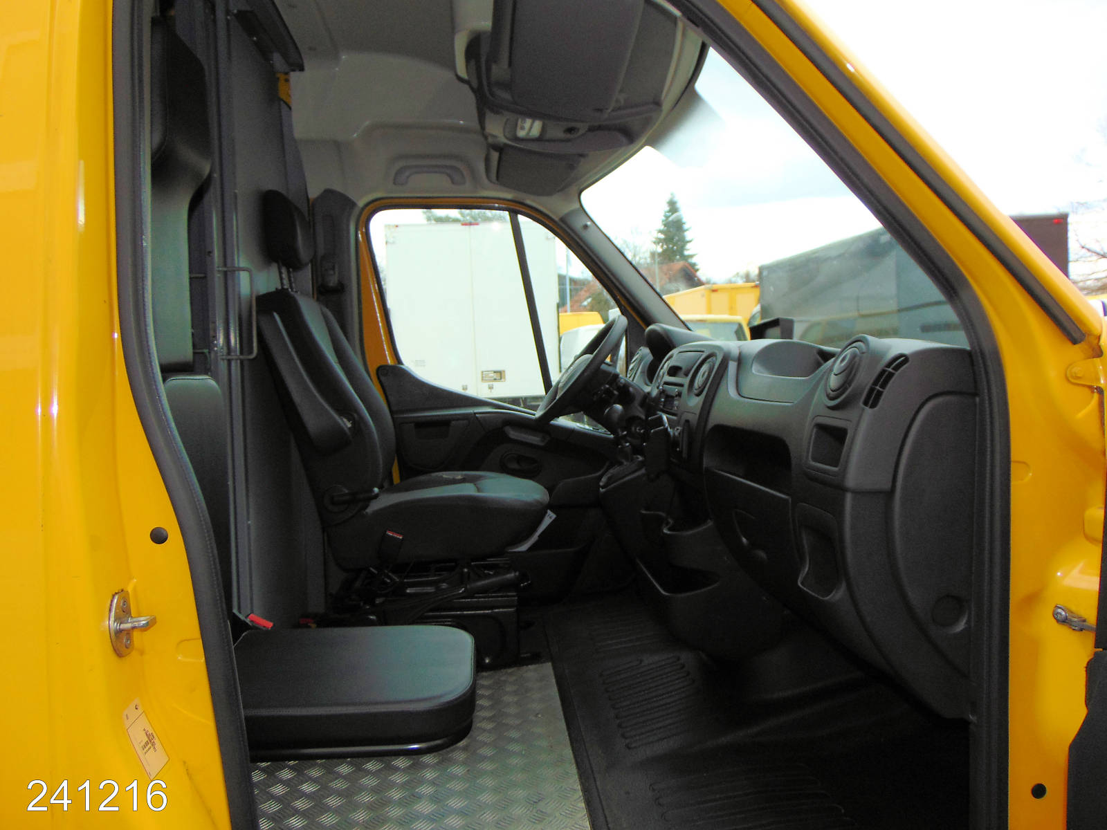 Renault Master 2.3 dCi 145 L2H2 Regalsystem-Klima-Kamera, Interne Nummer: 241216 Bild Nr. 7