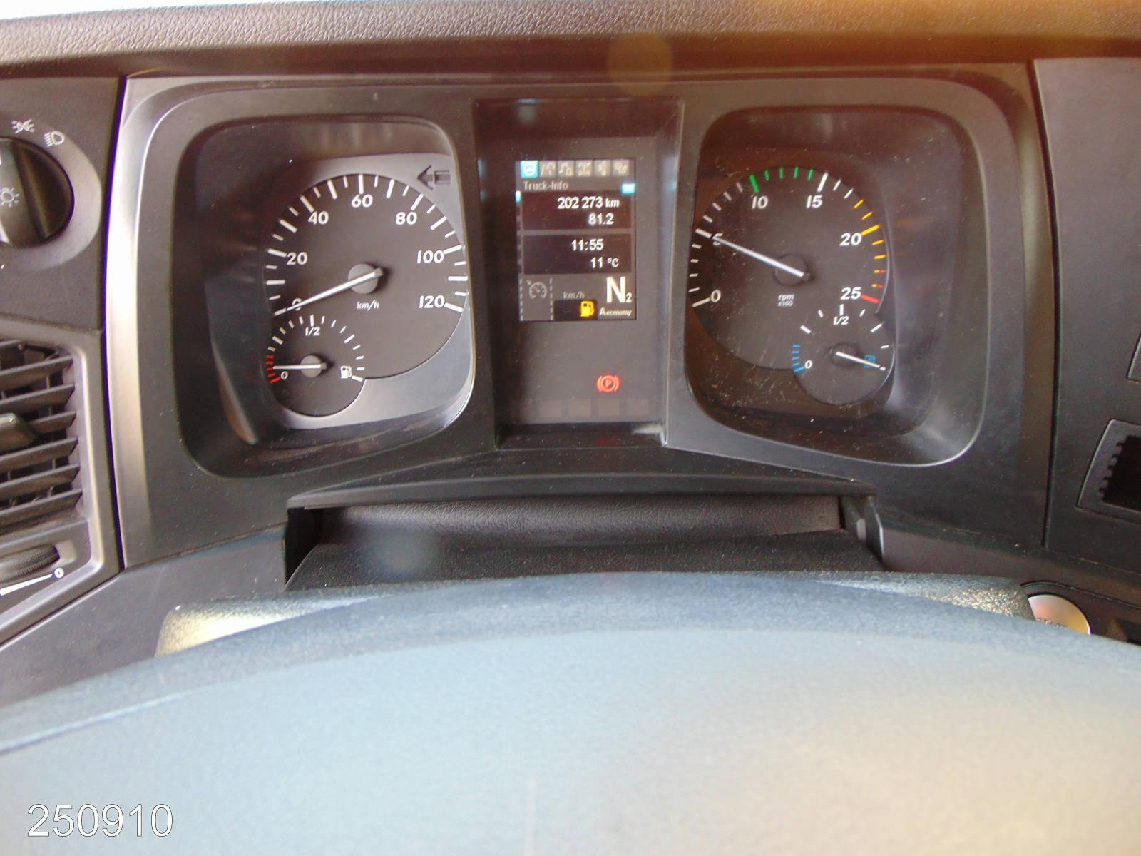 Mercedes Antos 1833L 3-Zonen Kühlkoffer-LBW, Interne Nummer: 250910 Bild Nr. 7