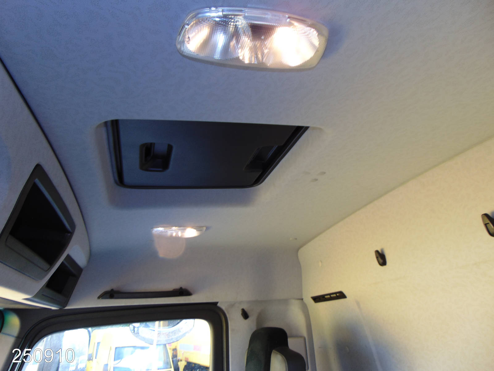 Mercedes Antos 1833L 3-Zonen Kühlkoffer-LBW, Interne Nummer: 250910 Bild Nr. 12