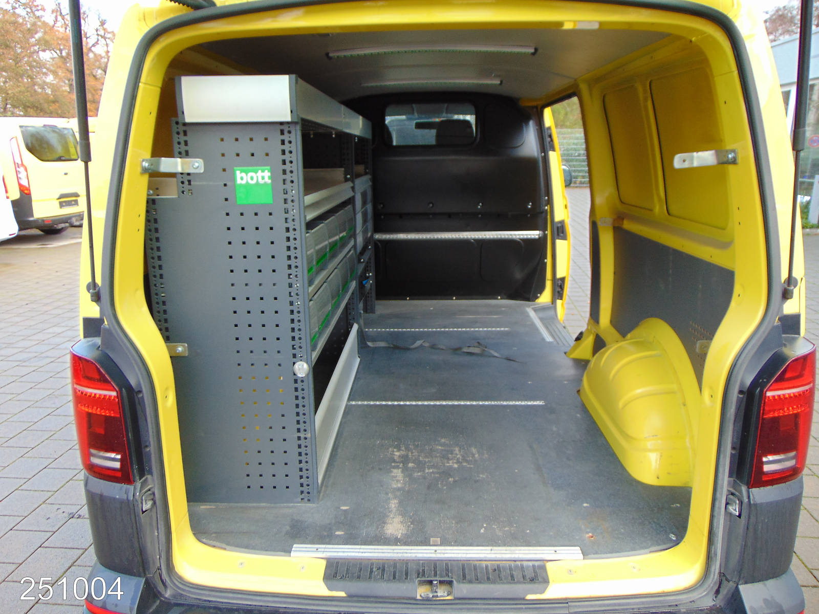 VW T6.1 Transporter 2.0 TDI 4Motion AHK-Klima-Navi-Kamera, Interne Nummer: 251004 Bild Nr. 11