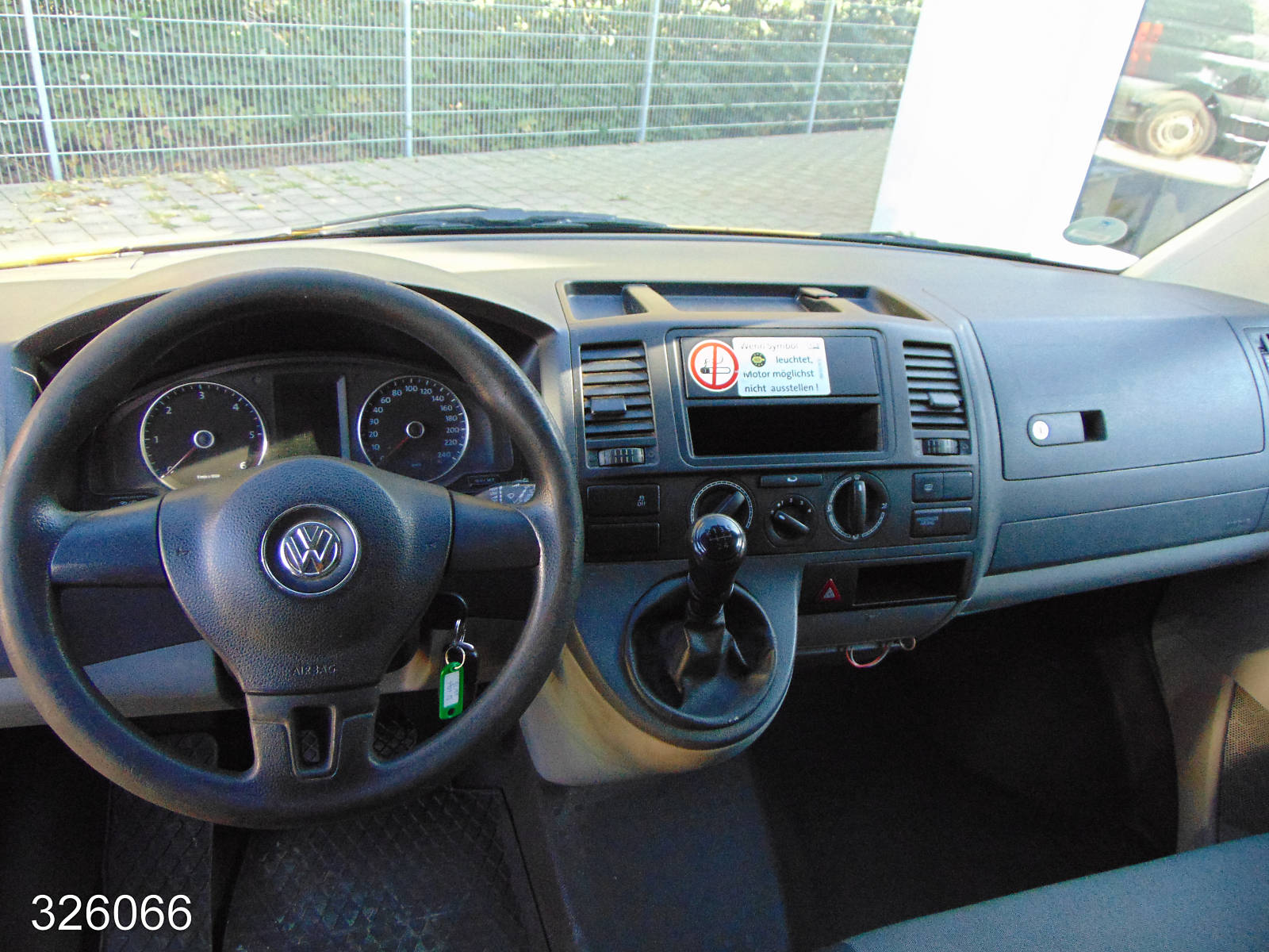 VW T5 Transporter 2.0 TDI 2x Schiebetür-3 Sitzer, Interne Nummer: 326066 Bild Nr. 4