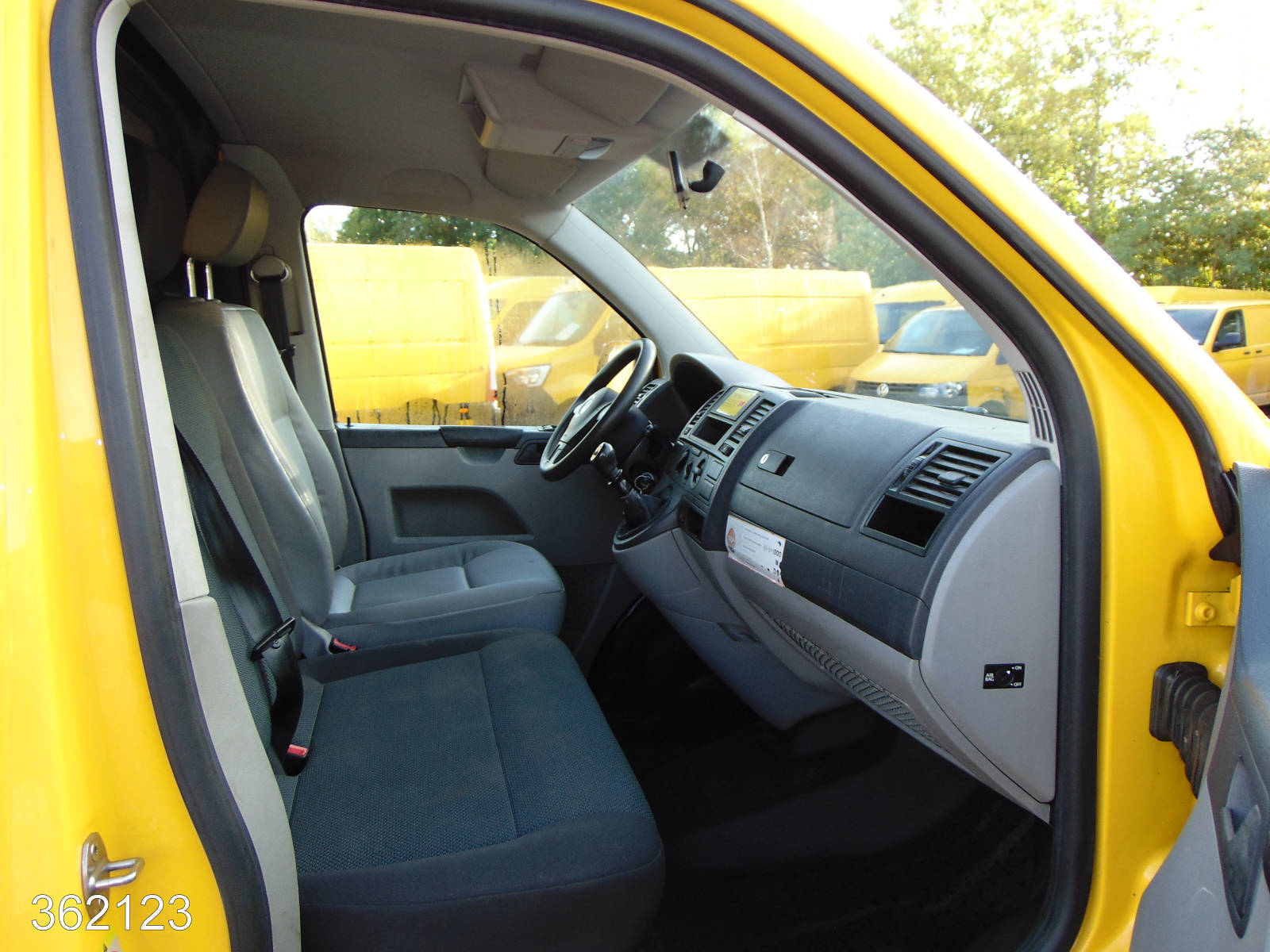 VW T5 Transporter 2.0 TDI 2x Schiebetür-3 Sitzer, Interne Nummer: 362123 Bild Nr. 7