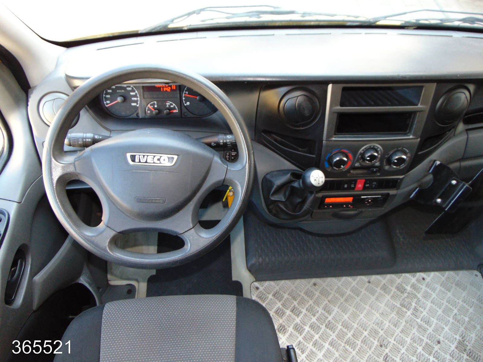 Iveco Daily 50 C 15 Postkoffer Regalsystem-Kamera, Interne Nummer: 365521 Bild Nr. 4