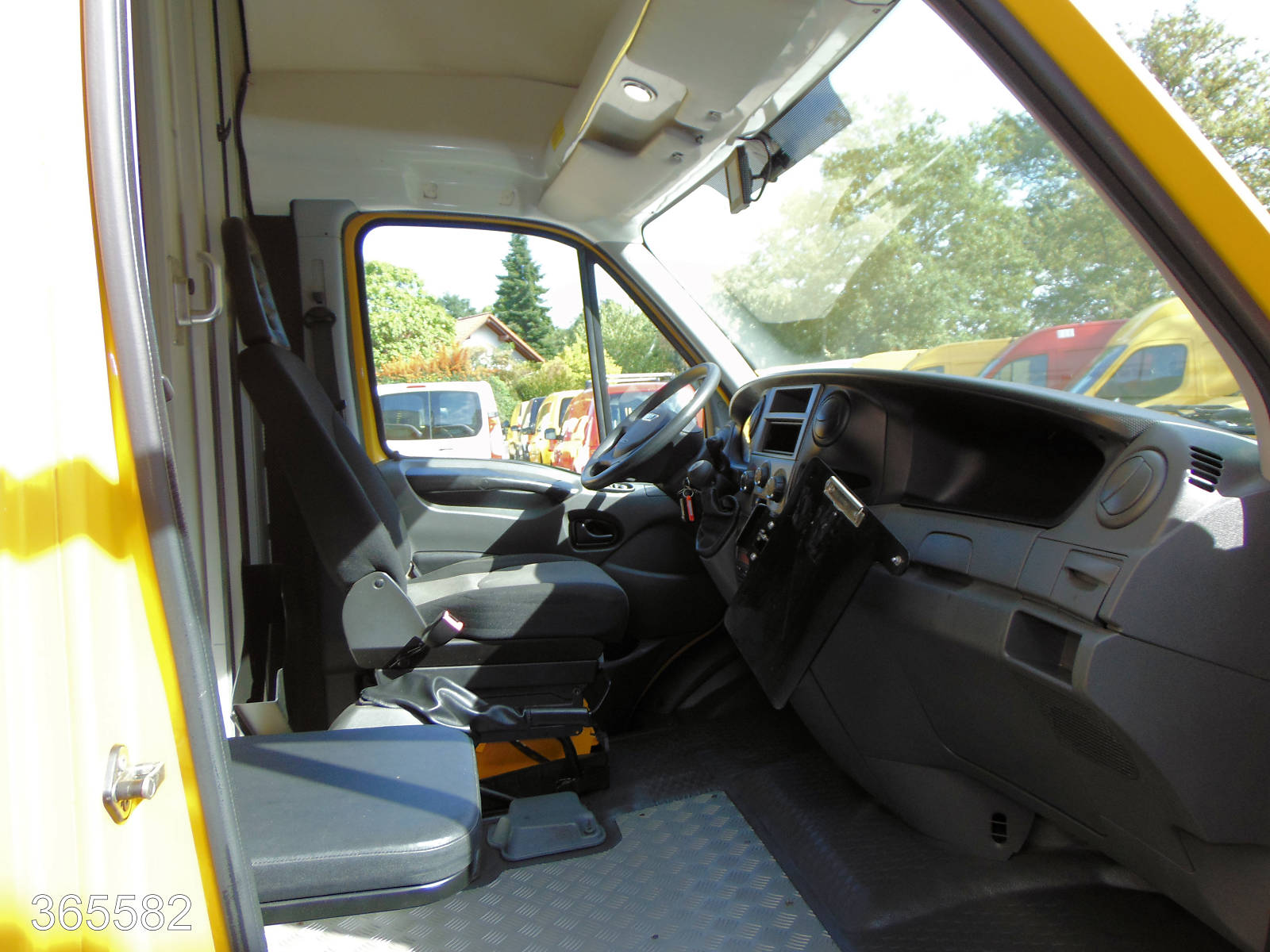 Iveco Daily 50 C 15 Postkoffer Regalsystem-Kamera, Interne Nummer: 365582 Bild Nr. 7