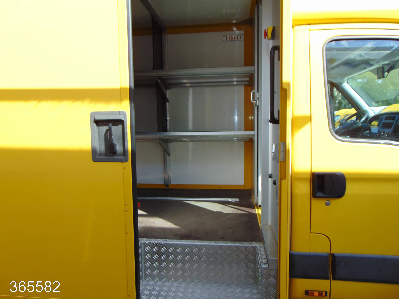 Iveco Daily 50 C 15 Postkoffer Regalsystem-Kamera, Interne Nummer: 365582 Bild Nr. 10