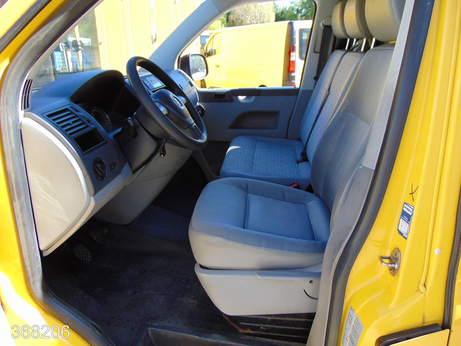 VW T5 Transporter 2.0 TDI 2x Schiebetür-3 Sitzer, Interne Nummer: 368206 Bild Nr. 3