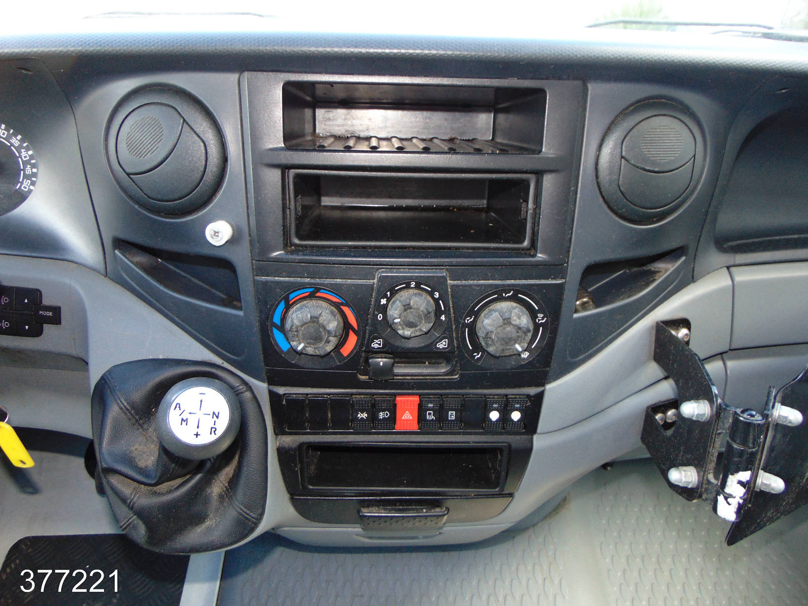 Iveco Daily 35 S 12 A / P Maxi Postkoffer Regalsystem, Interne Nummer: 377221 Bild Nr. 6