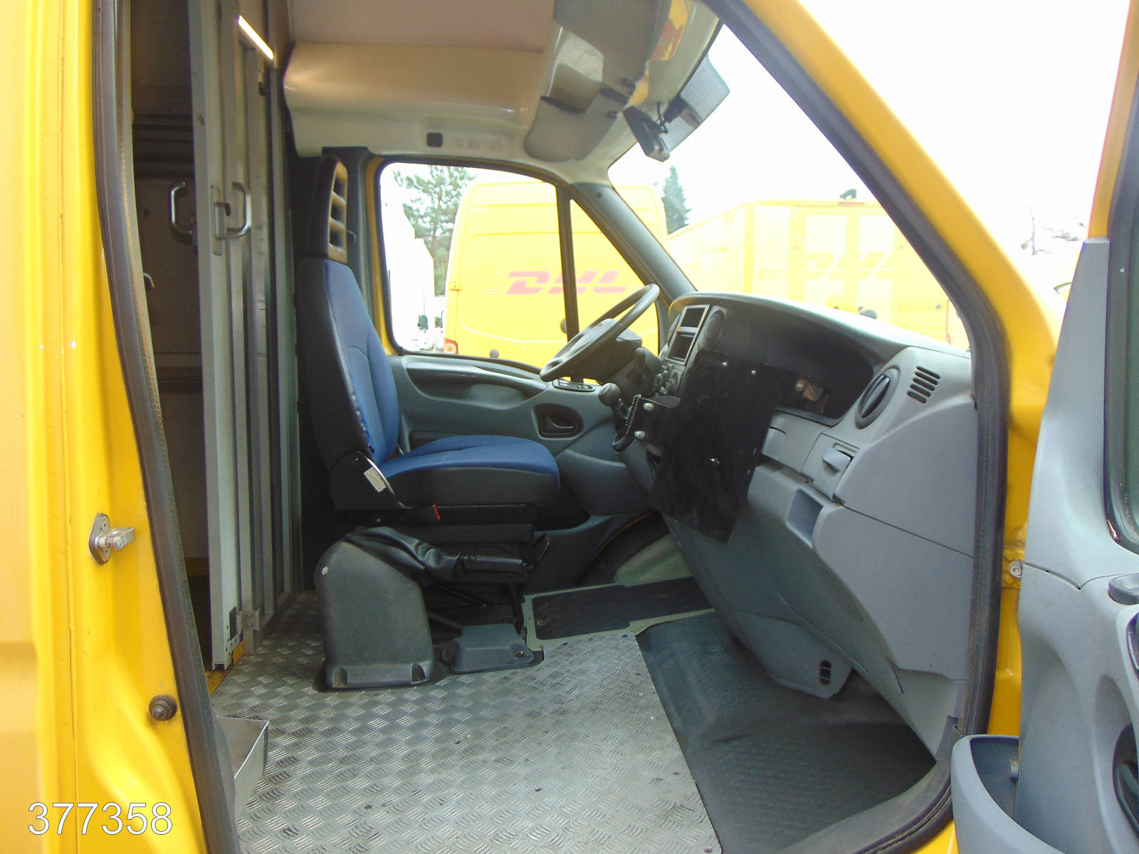 Iveco Daily 35 S 12 A / P Maxi Postkoffer Regalsystem, Interne Nummer: 377358 Bild Nr. 8