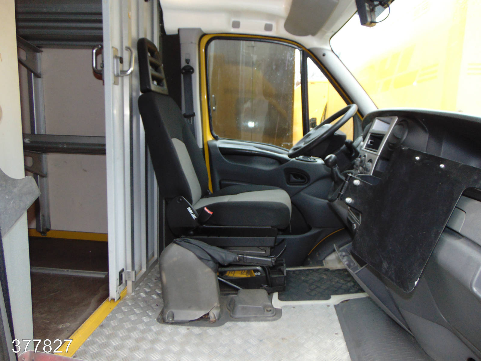 Iveco Daily 35 S 11 A / P Maxi Postkoffer Regalsystem, Interne Nummer: 377827 Bild Nr. 8