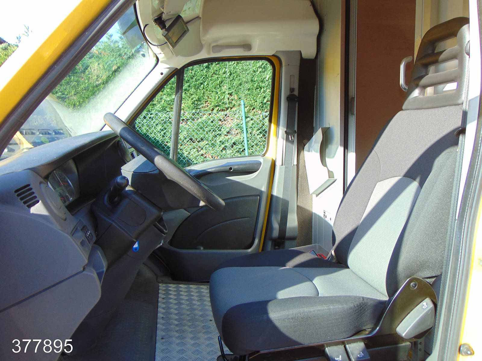 Iveco Daily 35 S 11 A / P Maxi Postkoffer Regalsystem, Interne Nummer: 377895 Bild Nr. 3