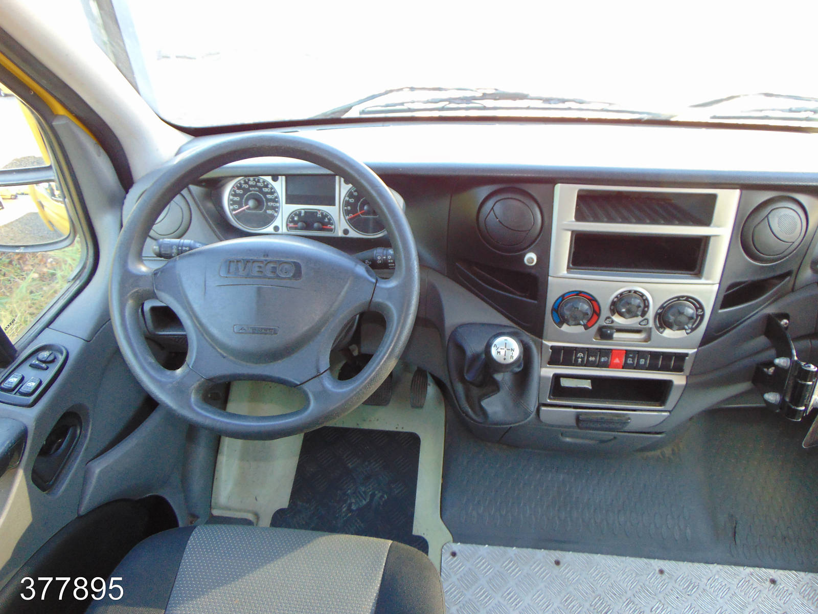 Iveco Daily 35 S 11 A / P Maxi Postkoffer Regalsystem, Interne Nummer: 377895 Bild Nr. 4