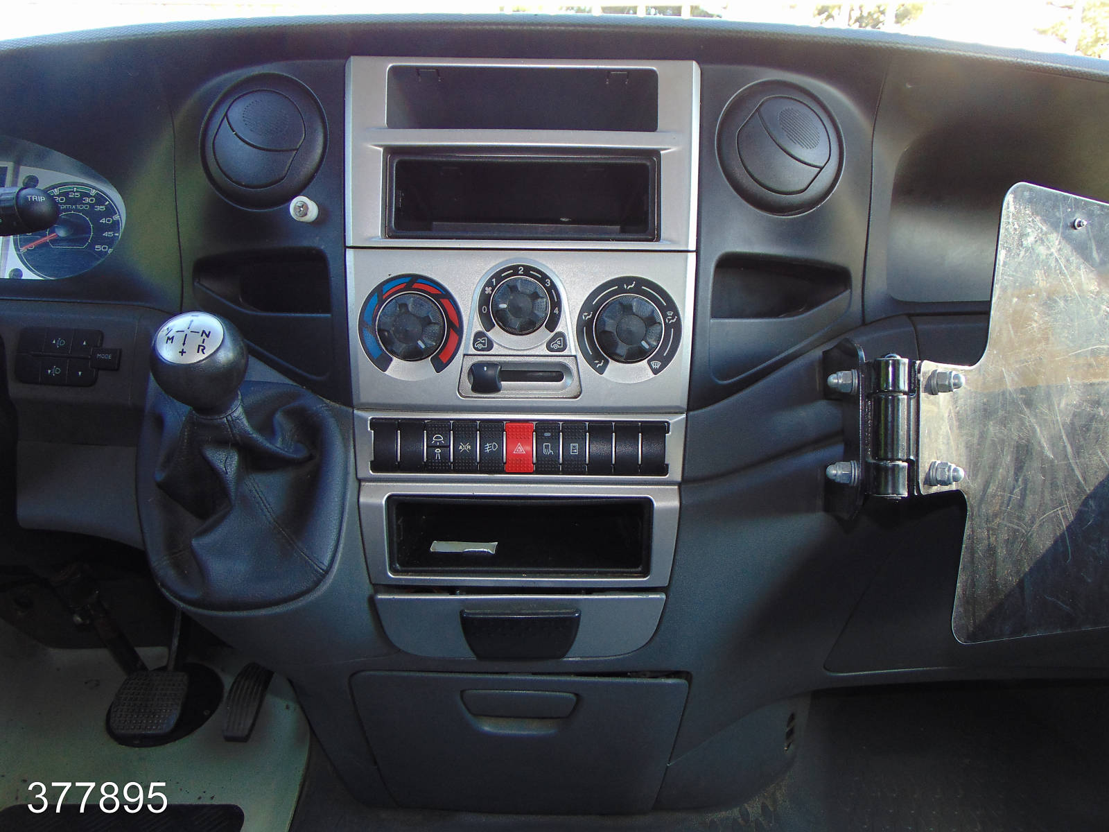 Iveco Daily 35 S 11 A / P Maxi Postkoffer Regalsystem, Interne Nummer: 377895 Bild Nr. 6