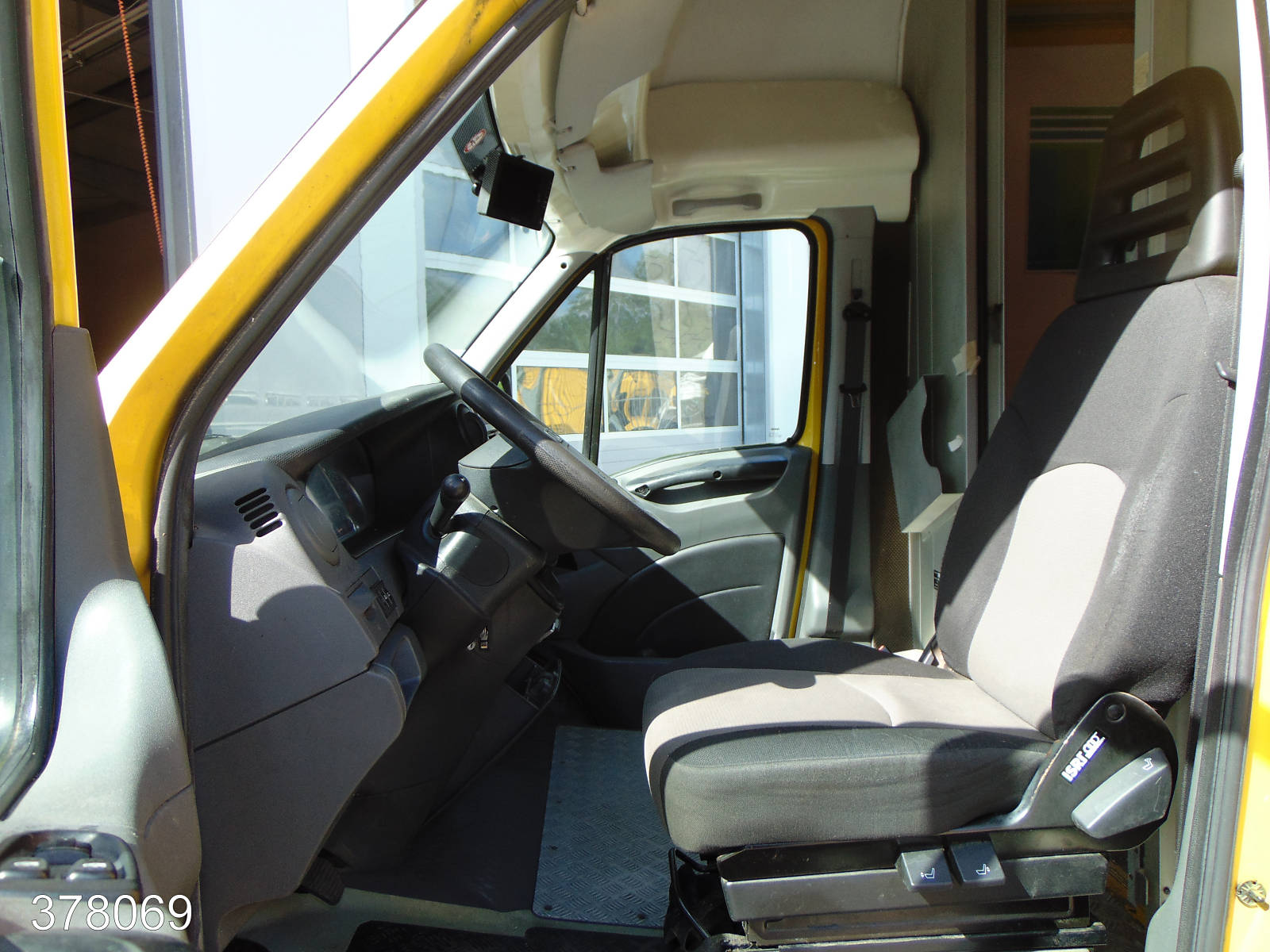 Iveco Daily 35 S 11 A / P Maxi Postkoffer Regalsystem, Interne Nummer: 378069 Bild Nr. 3