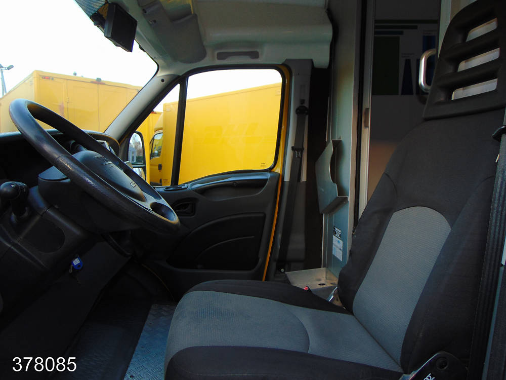 Iveco Daily 35 S 11 A / P Maxi Postkoffer Regalsystem, Interne Nummer: 378805 Bild Nr. 3