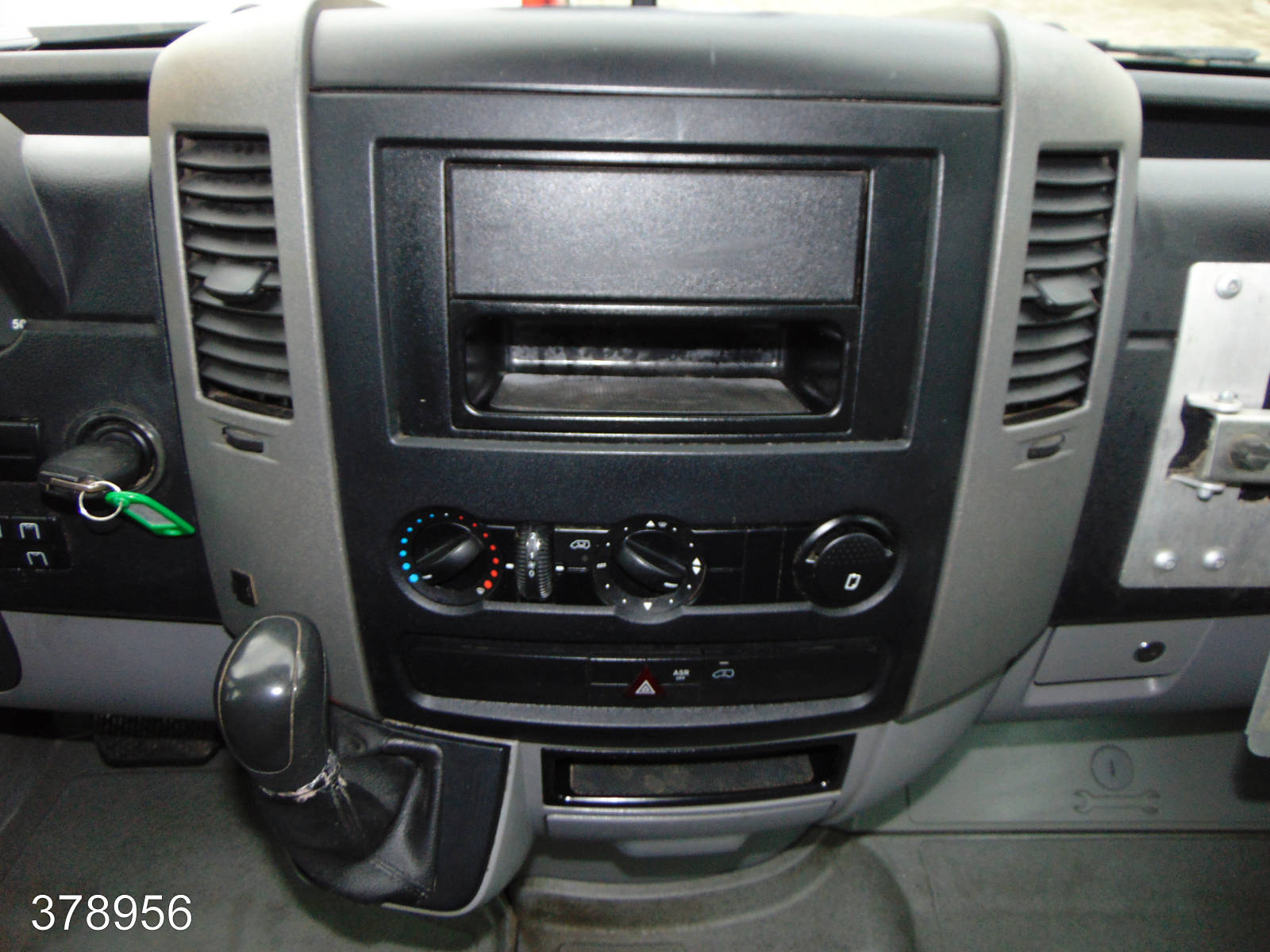 Mercedes Sprinter 310 CDI Maxi Kamera-Regalsystem, Interne Nummer: 378956 Bild Nr. 6