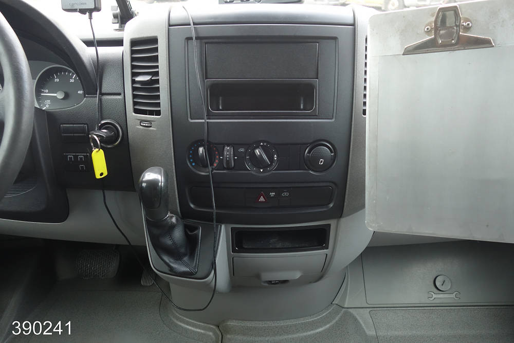 Mercedes Sprinter 310 CDI Maxi Kamera-Regalsystem, Interne Nummer: 390241 Bild Nr. 6