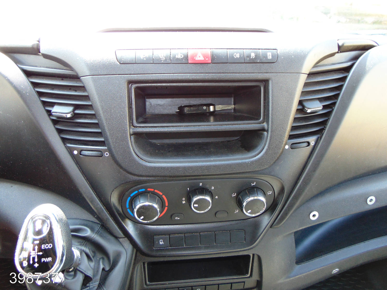 Iveco Daily 35S12 35-120 HiMatic Maxi Postkoffer Regalsystem, Interne Nummer: 398737 Bild Nr. 6